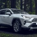 Российский завод Toyota начал выпуск RAV4 пятого поколения. Известны цены