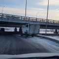 200-я газель застряла под «мостом глупости» в Петербурге
