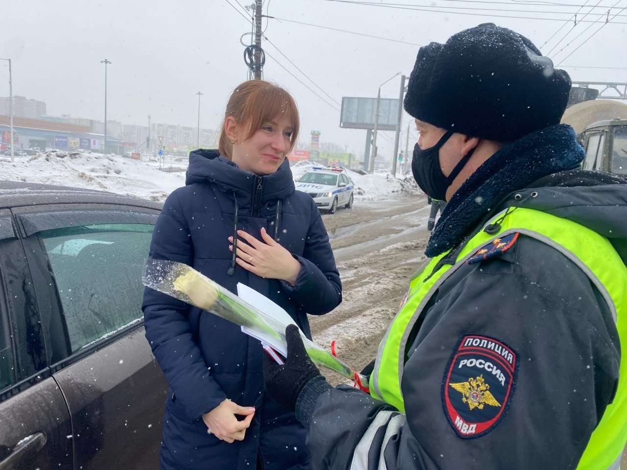 Приятные сюрпризы ждали тольяттинских автолюбительниц на дорогах города