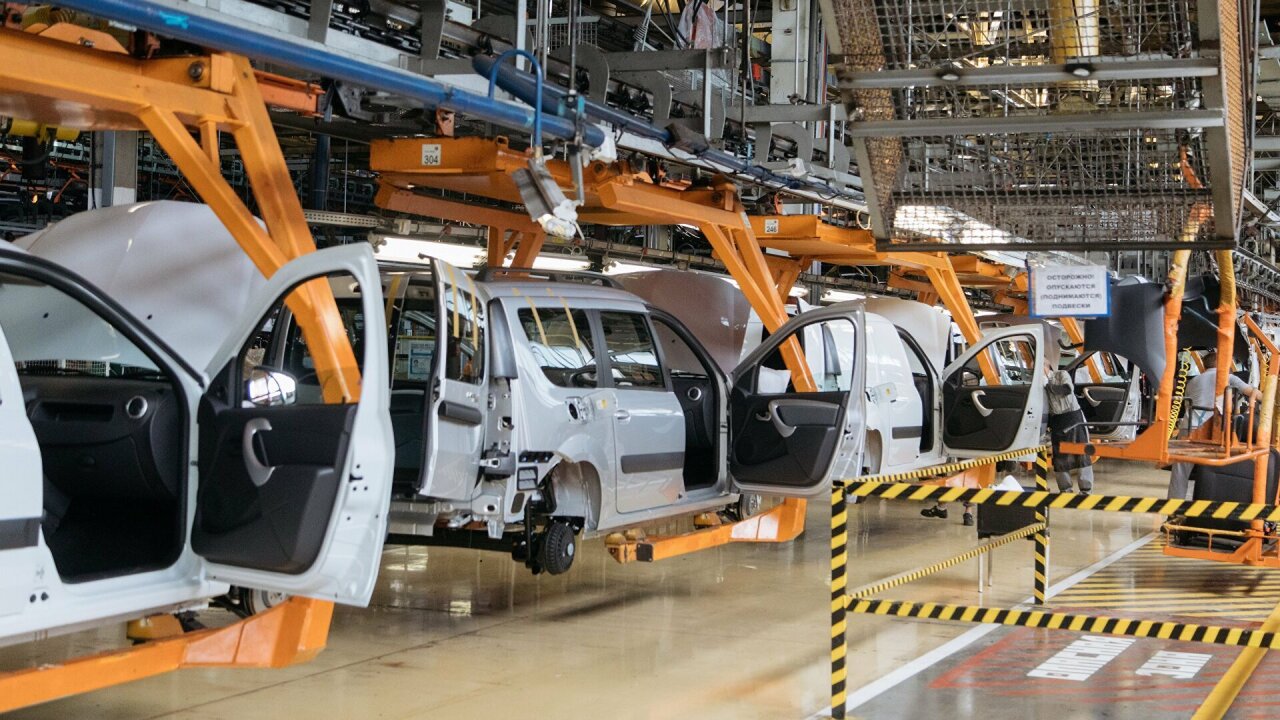 АВТОВАЗ остановил выпуск автомобилей до 15 августа