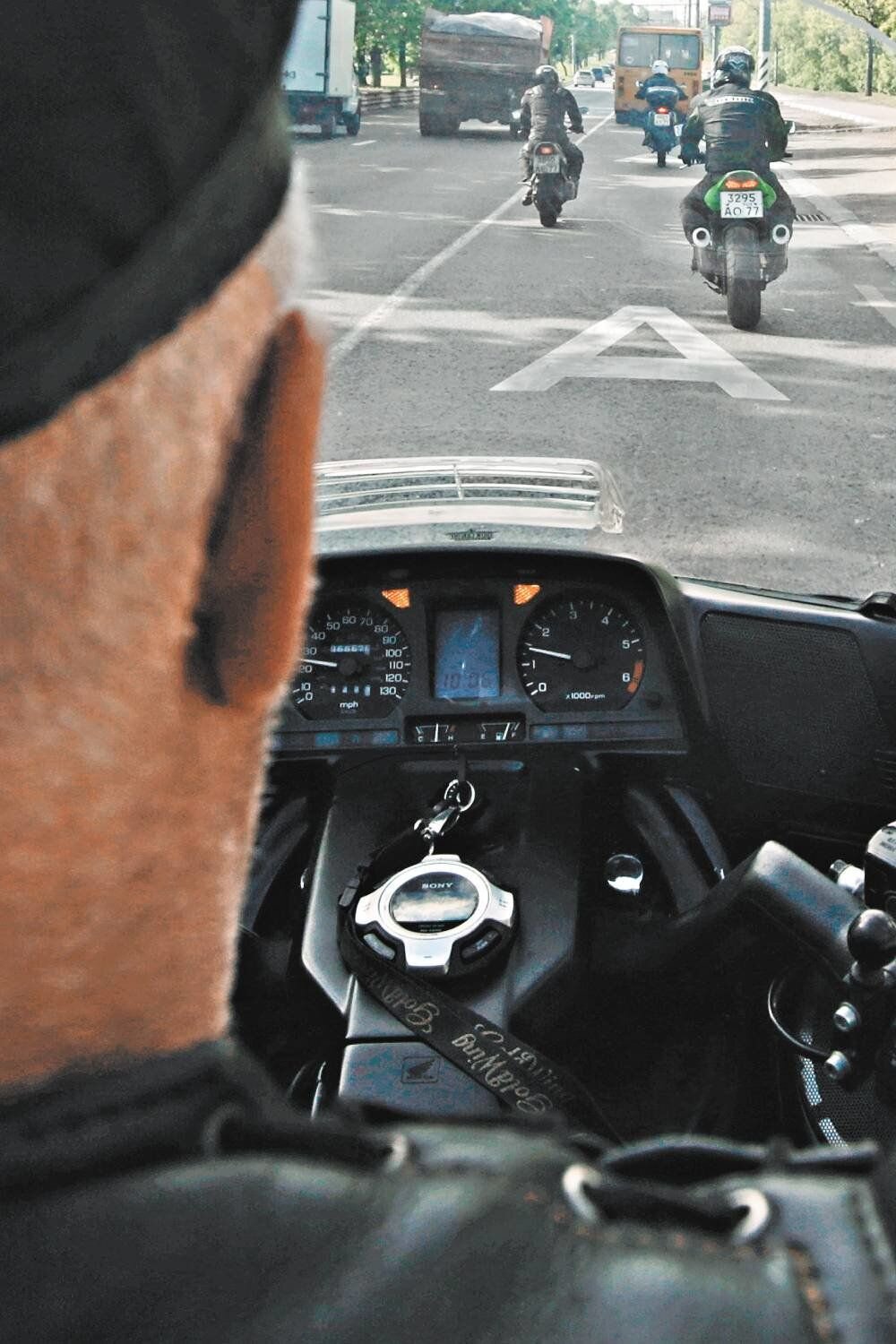 Разрешат ли мотоциклистам ездить по полосе общественного транспорта?